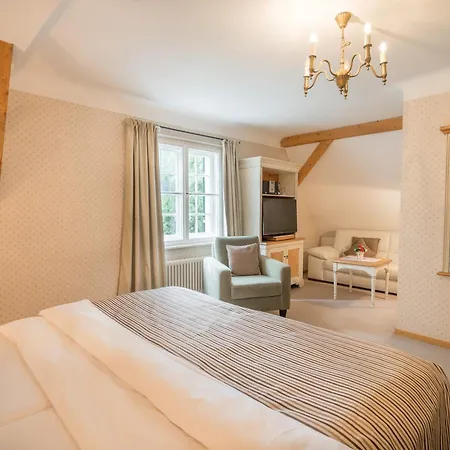 Geldernhaus Garni Hotell 3*