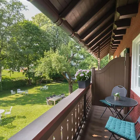 Geldernhaus Garni Hotel 3*